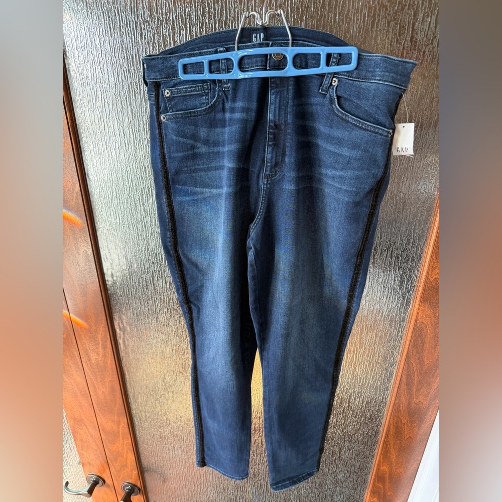 Gap High-Rise True skinny Jeans NWT 14 Medium Wash Flattering Side Detail